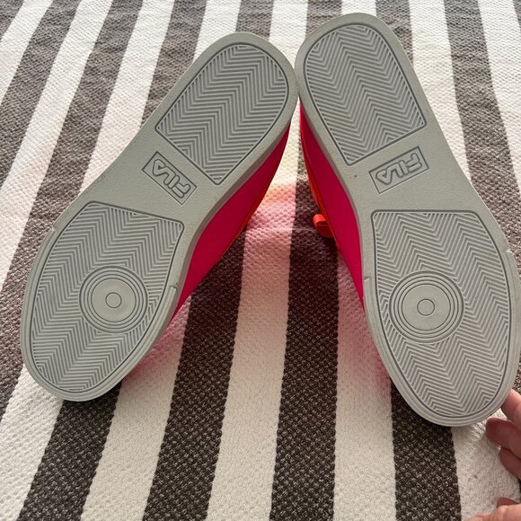 FILA Women VULC 13 SUPERBRIGHT Sneakers NWOT HiTop Neon Pink Yellow OrangeVelcro - Picture 8 of 13